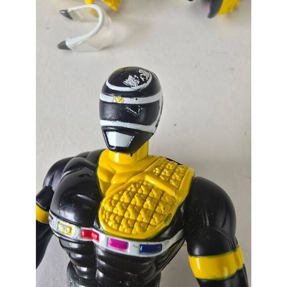 Mighty Morphin Power Rangers in Space Black Ranger - Picture 5 of 5
